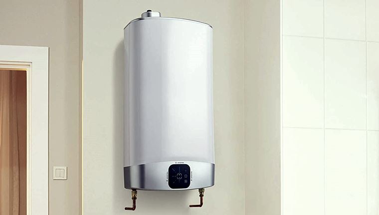 Фото 80-литрового водонагревателя на стене